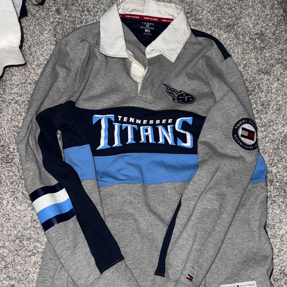 NFL TENNESSEE TITANS Tommy Hilfiger Gray and Navy Rugby Shirt